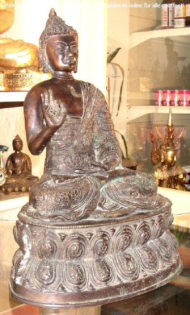 Sitzender Thai Buddha Figuren